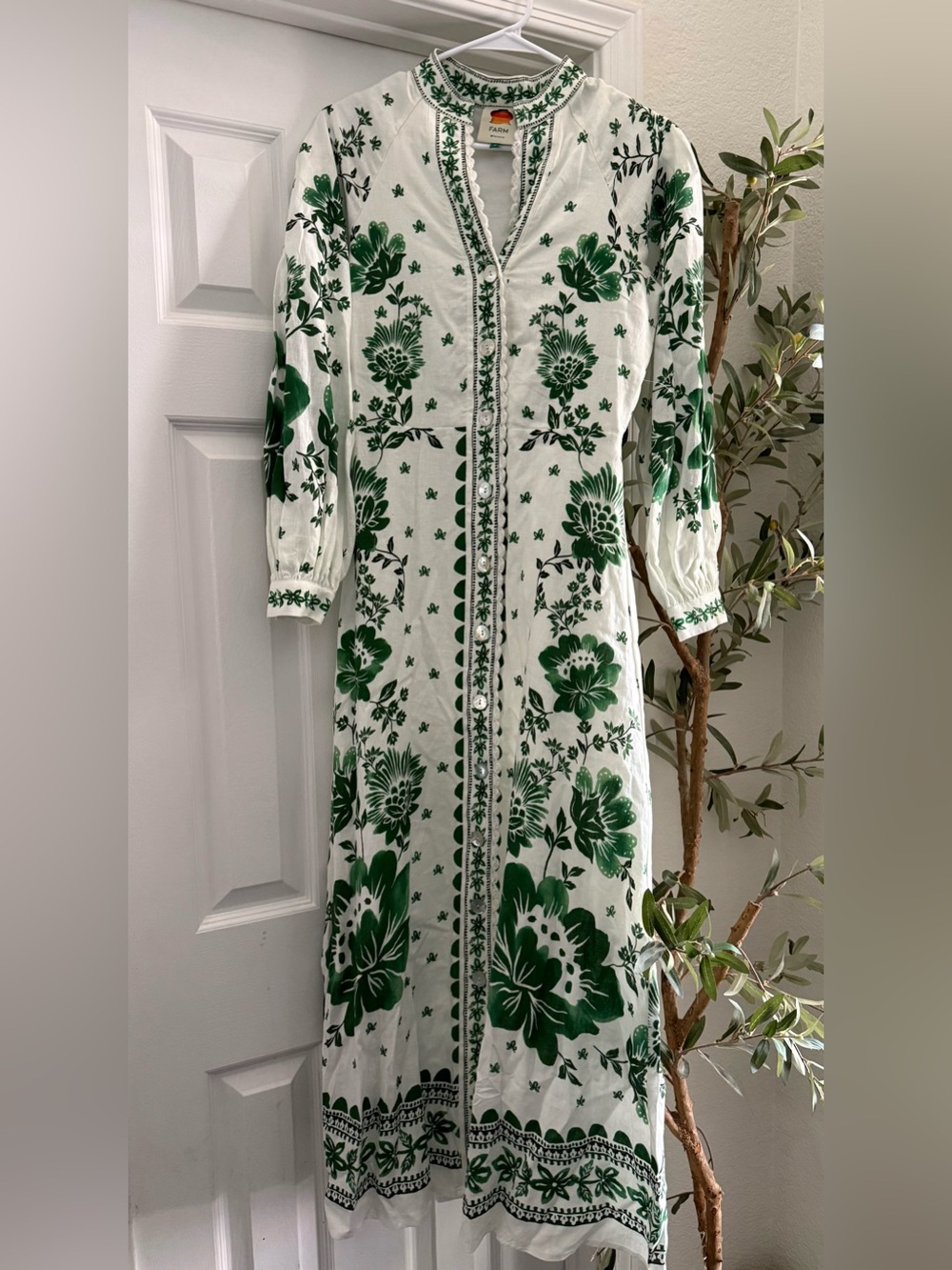 Farm Rio Forest Soul Off-White Green Floral Maxi Dress Size S - Picture 3 of 4